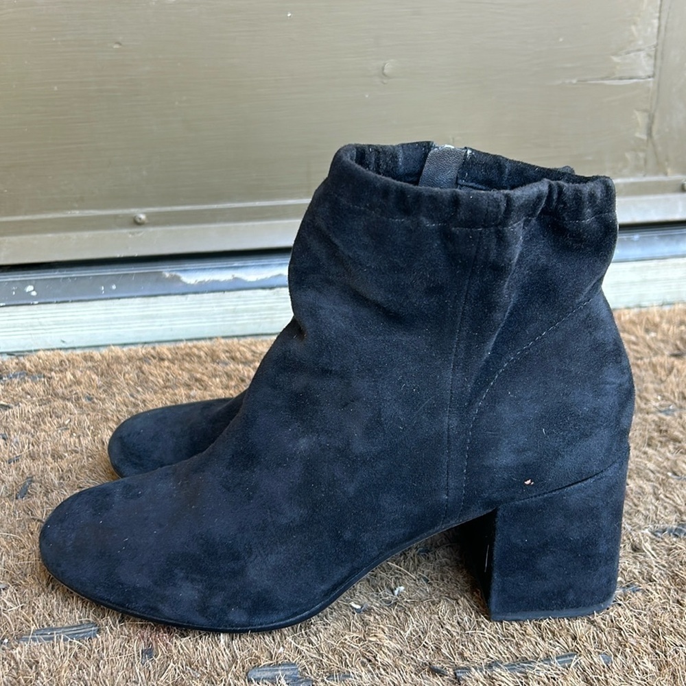 Eileen Fisher Vero Cuoio Boots Black Suede Sz 9.5 Ankle Booties Excellent!